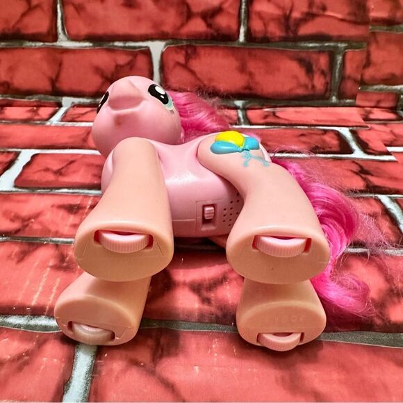 My Little Pony Pinkie Pie interactive toy - Picture 5 of 6
